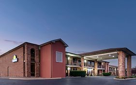 Days Inn By Wyndham New Market Exterior photo