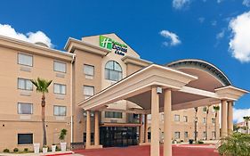 Holiday Inn Express & Suites - Laredo-Event Center Area, An Ihg Hotel Exterior photo