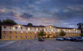 Hotel Super 8 By Wyndham Cromwell/Middletown Exterior photo