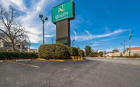 Quality Inn & Suites Statesboro Exterior photo