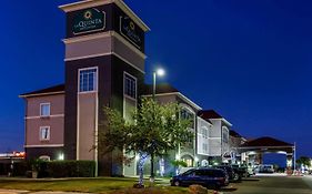 Hotel La Quinta by Wyndham Laredo Airport Exterior photo