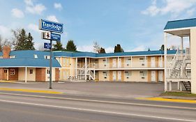 Travelodge By Wyndham Quesnel Bc Exterior photo