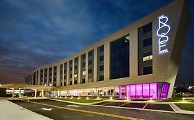 Hotel The Rose Chicago, Tapestry Collection By Hilton Rosemont Exterior photo