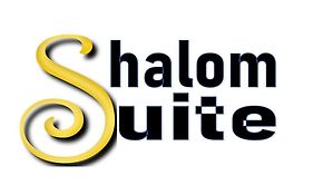 Shalom Suite 2, Manor Park Kingston Exterior photo