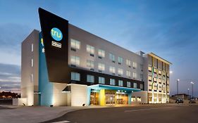 Hotel Tru By Hilton Cedar Rapids Westdale Exterior photo