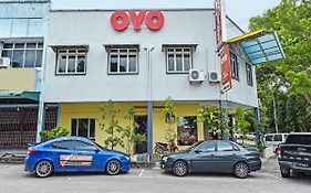 Super Oyo 44036 Hotel De Perdana Hill Batu Pahat Exterior photo