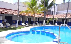 Hotel Plaza Almendros Isla Mujeres Exterior photo