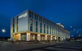 Courtyard By Marriott Inverness Airport Exterior photo