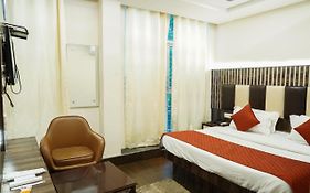 Hotel Batra Home Nizamuddin Nueva Delhi Exterior photo