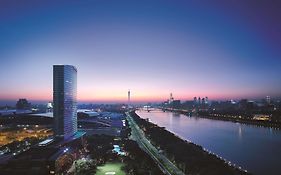 Hotel Shangri-La Guangzhou-3 Minutes By Walking To Canton Fair Complex Exterior photo