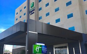 Holiday Inn Express&Suites Mexicali Exterior photo