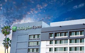 Holiday Inn Express Van Nuys Los Ángeles Exterior photo