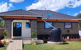 Camp-Flo 3Br Guest House-Eldoret Exterior photo