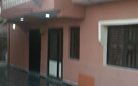 Chinaka Guest House 24Hr Light Lagos Exterior photo