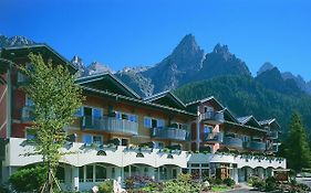 Sporting Clubresidence San Martino Di Castrozza Exterior photo