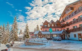 Ciccio Family Hotel Polsa Di Brentonico Exterior photo