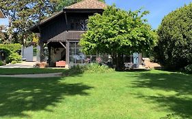 'Le Petit Clos Suites'- Charming Garden Villa On Leman Lake Nyon Exterior photo