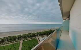 Hilton Apartment With Sea View In Batumi Exterior photo
