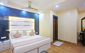 Frankstay By Hotel Satwah 29 Unit By Preet Palac Nueva Delhi Exterior photo