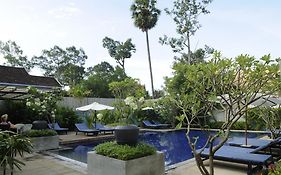 The Frangipani Villa Hotel II Ciudad de Siem Riep Exterior photo