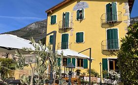 Relais Fontana Rosa B&B Wellness Caprino Veronese Exterior photo