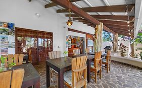 The Beach Bungalows - Yoga And Surf House - Adults Only Tamarindo Exterior photo