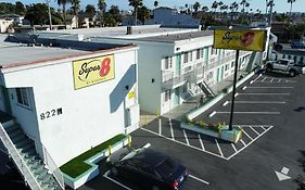 Hotel Super 8 By Wyndham Oceanside Downtown Exterior photo