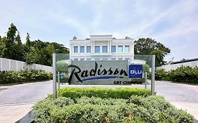 Radisson Blu Hotel & Suites Grt Madrás Exterior photo