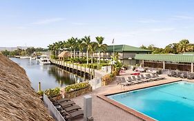 Hotel Ramada By Wyndham Sarasota Waterfront Exterior photo