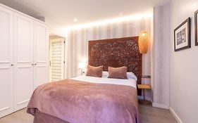 Serennia Fira Gran Via Exclusive Rooms L'Hospitalet de Llobregat Exterior photo