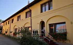 Grand Bells Bed And Breakfast Zagreb Exterior photo