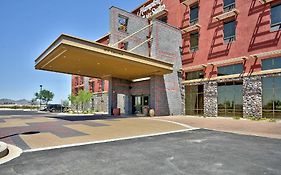 Hampton Inn & Suites Scottsdale At Talking Stick Exterior photo