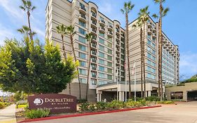 Doubletree By Hilton San Diego-Mission Valley Exterior photo