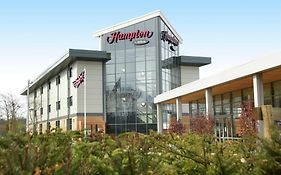 Hotel Hampton By Hilton Corby Exterior photo