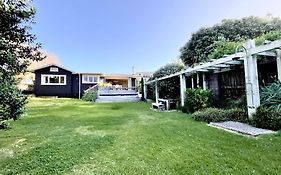 Oceanbeach Cottage By The Sea Mount Maunganui Exterior photo