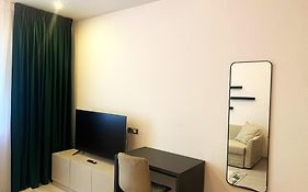 Apartamento Yamaluxe Studio - Cozy & Stylish With Many Facilities Bucarest Exterior photo