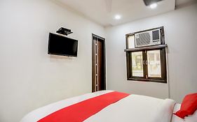 Hotel Oyo Anshun Residency Near M2K Cinemas Rohini Nueva Delhi Exterior photo
