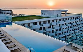 Blue Seven Apartment In Infinity Beach Resort Mamaia Exterior photo