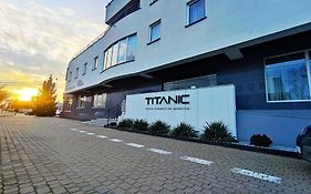 Titanic Bed and Breakfast Białystok Exterior photo