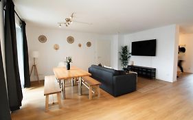 Central Apartment 4 Bedrooms For Up To 12 Guests Hamburgo Exterior photo
