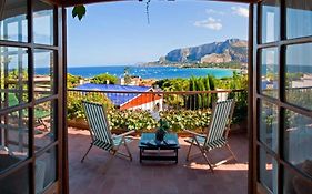 Il Glicine Sul Golfo Bed and Breakfast Mondello Exterior photo