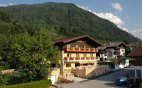 Hotel Garni Tannenhof Flachau Exterior photo