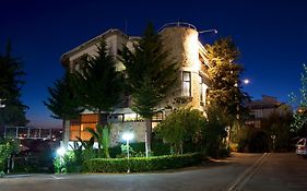 Hotel Baron Tirana Exterior photo