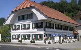 Hotel Gasthof Loewen Melchnau Exterior photo