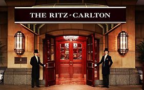 Hotel The Ritz-Carlton Osaka Exterior photo