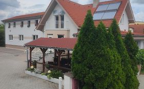 Hotel Orlan Bratislava Exterior photo
