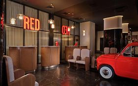 Hotel Radisson Red Belgrado Exterior photo