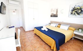 Hsr Gil (Adults Only) Albergue Palmanova Exterior photo