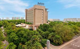 Hotel Radisson Noida Exterior photo