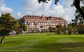 Hotel Barriere L'Hotel Du Golf Deauville Exterior photo